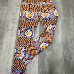 LuLaRoe splatter leggings
